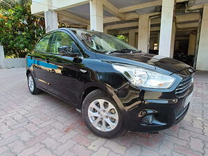 Second Hand Ford Aspire Titanium1.5 TDCi in Vapi