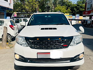 Second Hand Toyota Fortuner 3.0 4x2 MT in Kota