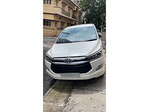 Second Hand Toyota Innova Crysta VX 2.7 7 STR in Bangalore