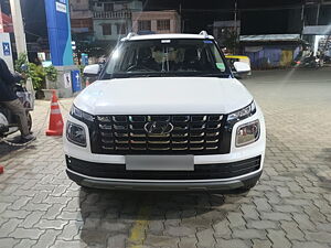 Second Hand Hyundai Venue SX 1.2 Petrol Dual Tone in Bangalore