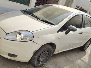 Second Hand Fiat Punto Dynamic 1.3 in Junagadh