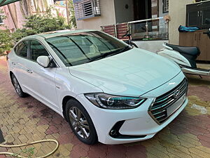 Second Hand Hyundai Elantra 1.6 SX (O) AT in Alibag