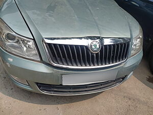 Second Hand Skoda Laura Ambiente 1.8 TSI in Delhi