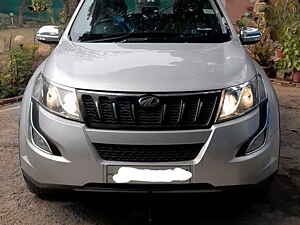 Second Hand महिंद्रा XUV500 w10 in दिल्ली