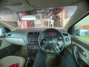 Second Hand Volkswagen Vento Highline Diesel in Parbhani