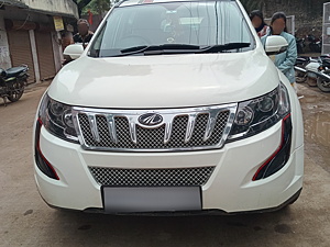 Second Hand Mahindra XUV500 W4 in Satna