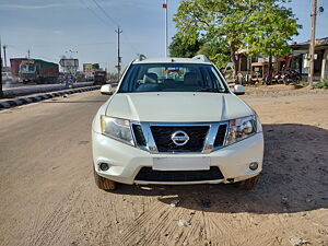 Second Hand Nissan Terrano XV D THP Premium 110 PS Edition in Ahmedabad