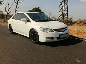 Second Hand Honda Civic 1.8E MT in Mysore