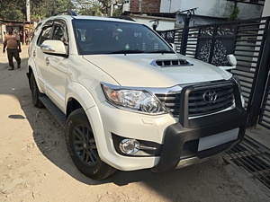 Second Hand Toyota Fortuner 3.0 4x2 AT in Allahabad