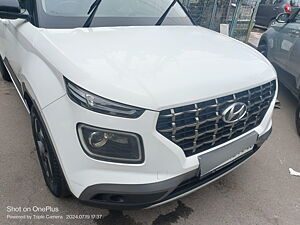 Second Hand Hyundai Venue SX 1.0 Dual Tone Petrol in Delhi