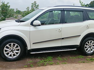 Second Hand Mahindra XUV500 W10 in Rajkot