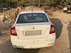 Second Hand स्कोडा लौरा एक्टिव 1.8 tsi in गुड़गांव