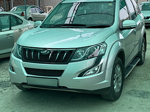 Second Hand महिंद्रा XUV500 w10 in चेन्नई