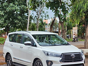 Second Hand Toyota Innova Crysta ZX 2.4 7 STR in Sangli