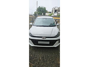 Second Hand Hyundai Aura SX 1.2 CNG in Bhavnagar