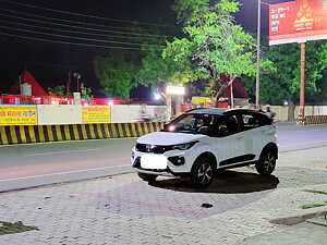 Second Hand Tata Nexon XZ Plus (S) Diesel Dual tone in Varanasi