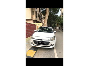 Second Hand Hyundai Elite i20 Sportz 1.4 CRDI [2016-2017] in Bangalore