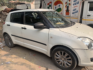 Second Hand मारुति सुज़ुकी स्विफ़्ट vxi 1.2 bs-iv in दिल्ली