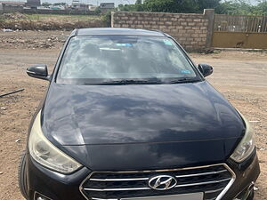 Second Hand Hyundai Verna SX 1.6 CRDi in Ahmedabad