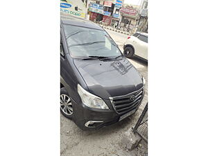 Second Hand Toyota Innova 2.5 VX BS IV 7 STR in Panipat