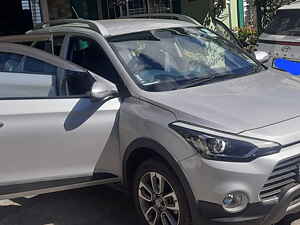 Second Hand हुंडई i20 एक्टिव 1.2 sx in ऐज़वाल