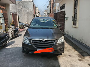 Second Hand Toyota Innova 2.5 G 7 STR BS-III in Amritsar