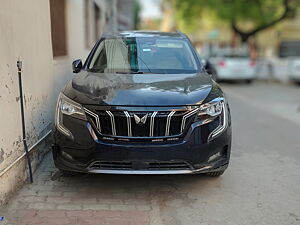 Second Hand Mahindra XUV700 AX 7 Petrol AT 7 STR [2021] in Varanasi