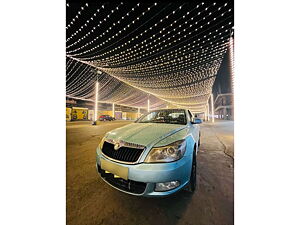 Second Hand Skoda Laura Ambiente 2.0 TDI CR MT in Pune