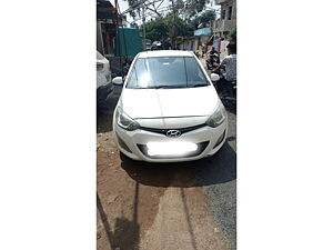 Second Hand Hyundai i20 Magna 1.4 CRDI in Ratlam