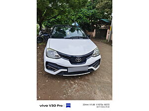 Second Hand Toyota Etios Liva V Dual Tone in Gulbarga