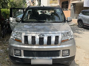 Second Hand Mahindra TUV300 T8 AMT mHAWK100 in Delhi