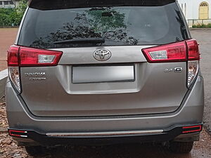 Second Hand Toyota Innova Crysta G 2.4 7 STR in Thrissur