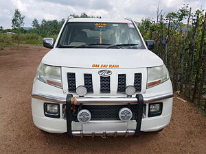 Second Hand Mahindra TUV300 T8 in Khammam