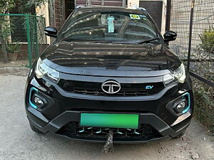 Second Hand Tata Nexon EV XZ Plus Dark Edition in Delhi