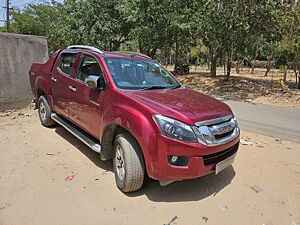 Second Hand Isuzu D-Max V-Cross 4x4 in Faridabad