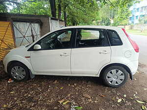 Second Hand Ford Figo Duratec Petrol Titanium 1.2 in Bokaro Steel City