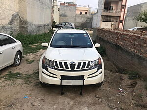 Second Hand Mahindra XUV500 W8 in Ludhiana