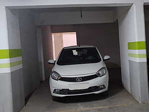 Second Hand Tata Tiago Revotron XZ in Pune