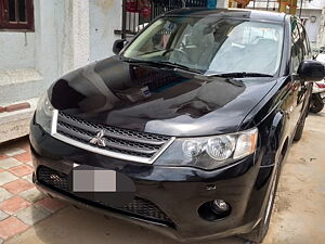 Second Hand Mitsubishi Outlander 2.4 MIVEC in Vadodara