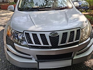 Second Hand Mahindra XUV500 W8 in North Goa