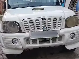Second Hand Mahindra Bolero Diz in Shahjahanpur