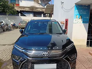 Second Hand टोयोटा अर्बन क्रूज़र हायराइडर वी हाइब्रिड in गुवाहाटी