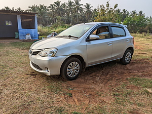 Second Hand Toyota Etios Liva V in Pollachi