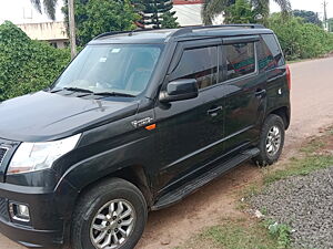 Second Hand Mahindra TUV300 T8 in Rajahumundry