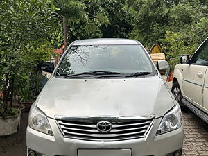 Second Hand Toyota Innova 2.5 EV PS 8 STR BS-III in Meerut