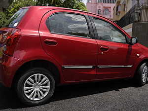 Second Hand Toyota Etios Liva G in Kolkata