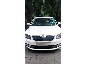 Second Hand Skoda Octavia Ambition 1.4 TSI in Kolkata