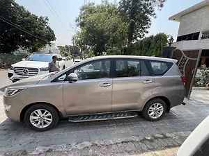 Second Hand Toyota Innova Crysta 2.4 VX 8 STR [2016-2020] in Meerut