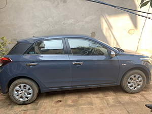 Second Hand Hyundai Elite i20 Magna 1.4 CRDI in Jagdalpur