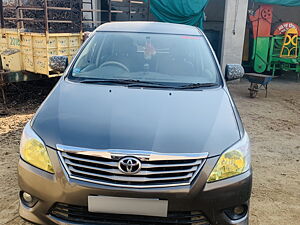 Second Hand Toyota Innova 2.5 GX 8 STR BS-III in Sriganganagar